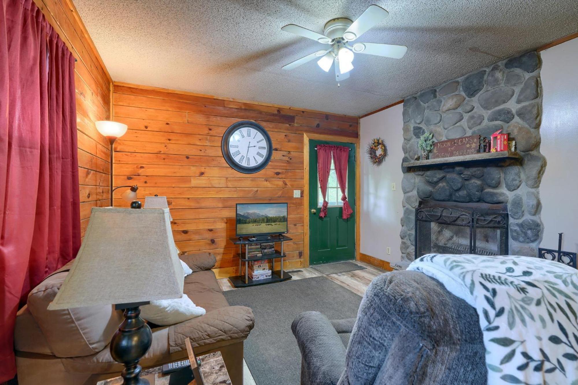 Blue Rose Cabins - Rosebud Cabin Logan Luaran gambar